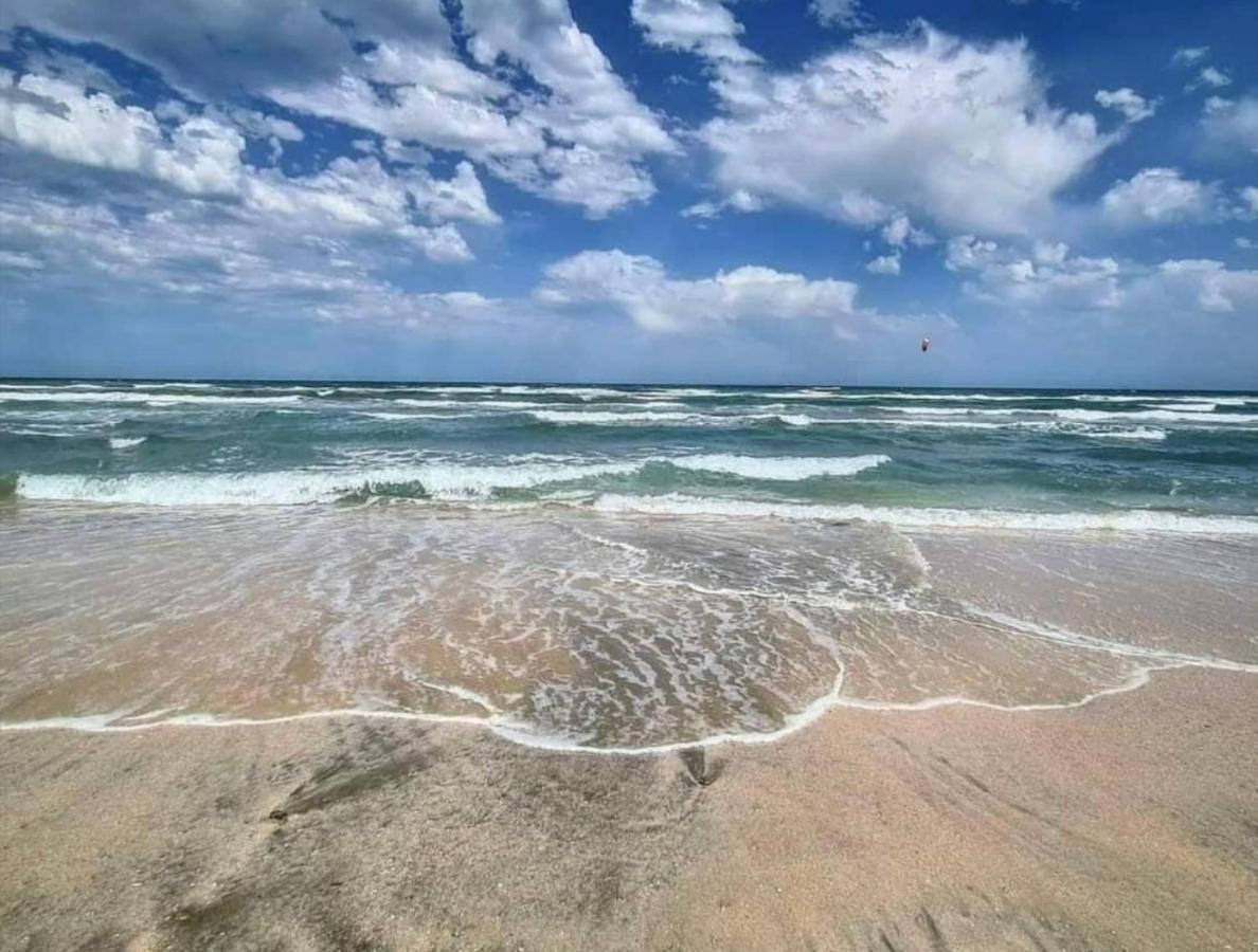 Wave 2 Mamaia Prima Linie Vedere La Mare 120Mp Năvodari المظهر الخارجي الصورة