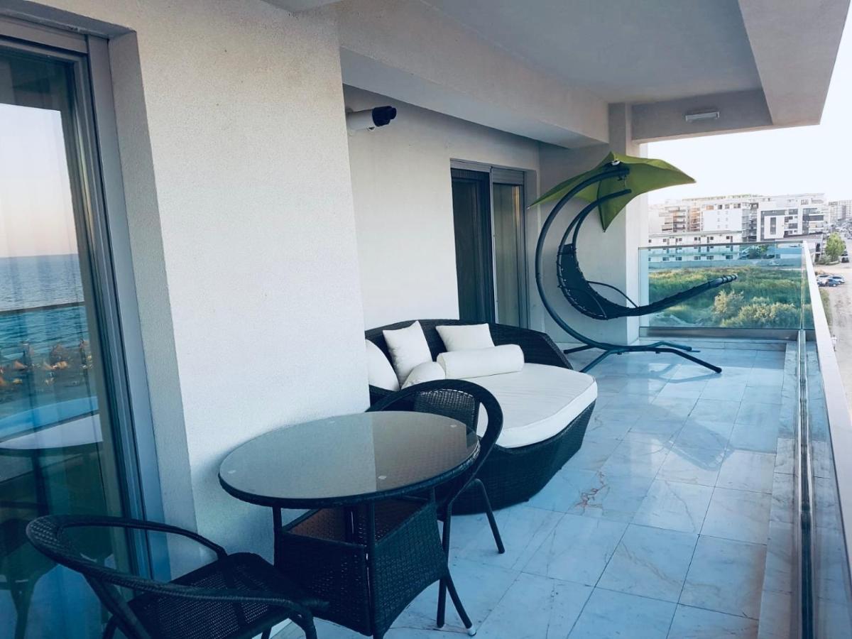 Wave 2 Mamaia Prima Linie Vedere La Mare 120Mp Năvodari المظهر الخارجي الصورة